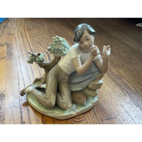 LLADRO Beautiful Figurine Boy Playing Flute with Bird 8" Tall - Picture 1 of 5